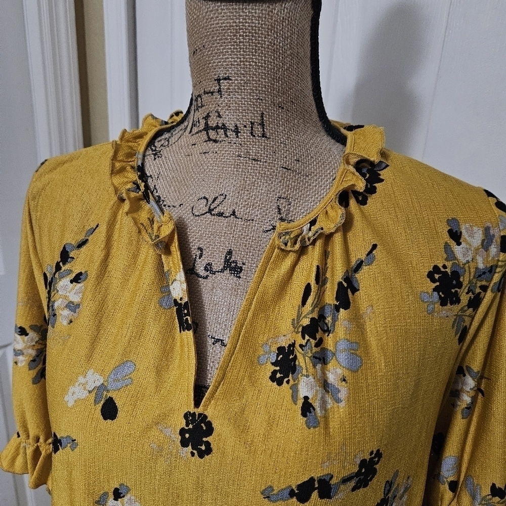 Melloday Yellow Floral Ruffled Blouse Size S - Picture 2 of 10